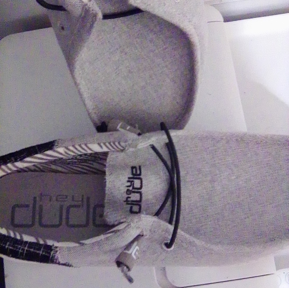 Hey dude men's shoes
